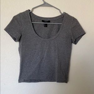 Grey cropped shirt